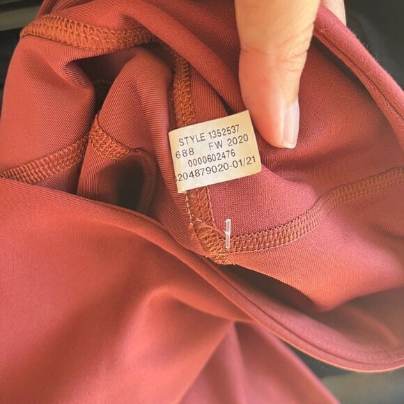 Under Armour heat gear hi-rise leggings in‎ rust Womens Size M Athletic Yoga - Picture 8 of 8